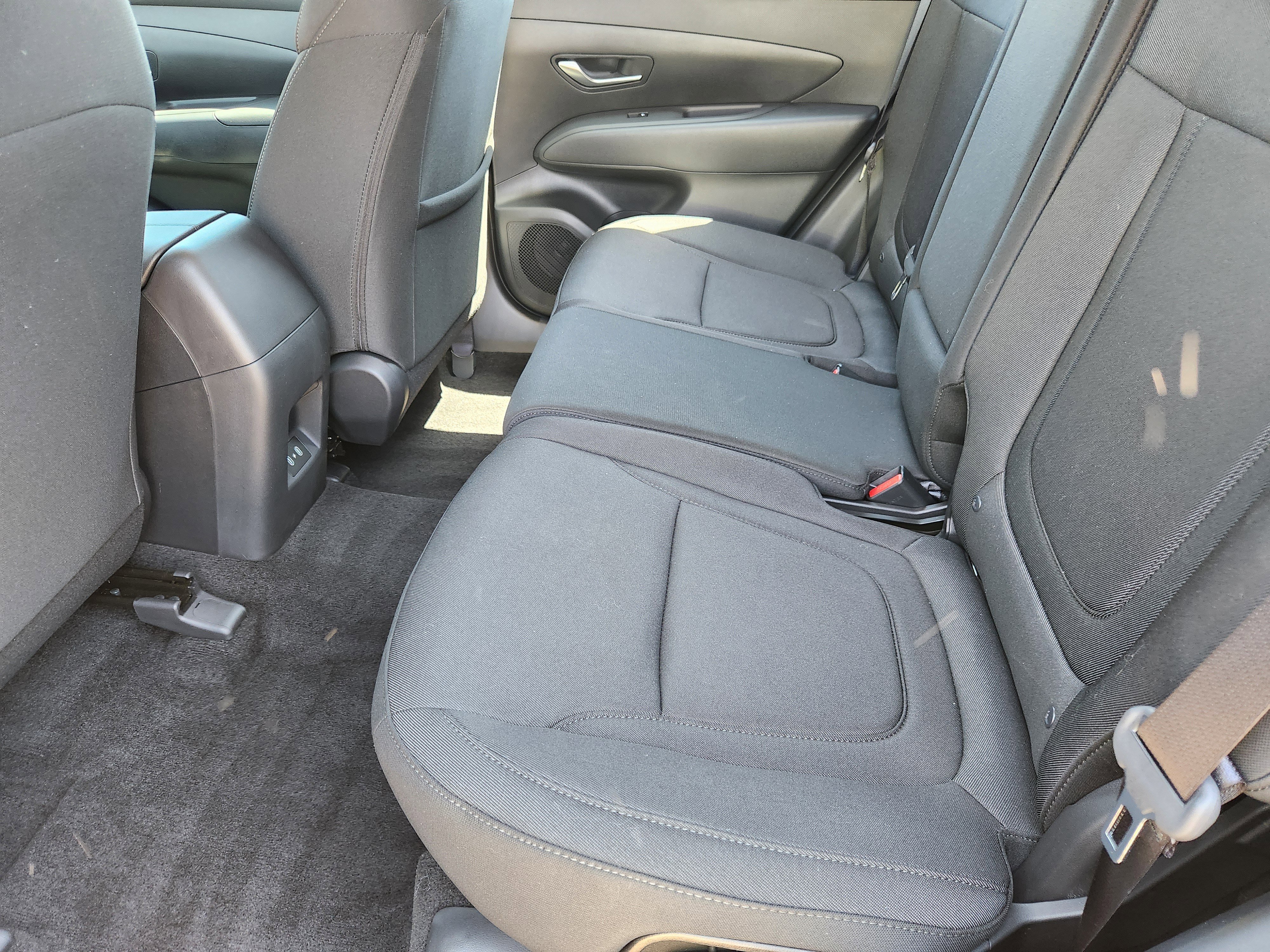 New 2025 Hyundai Tucson SE image 7