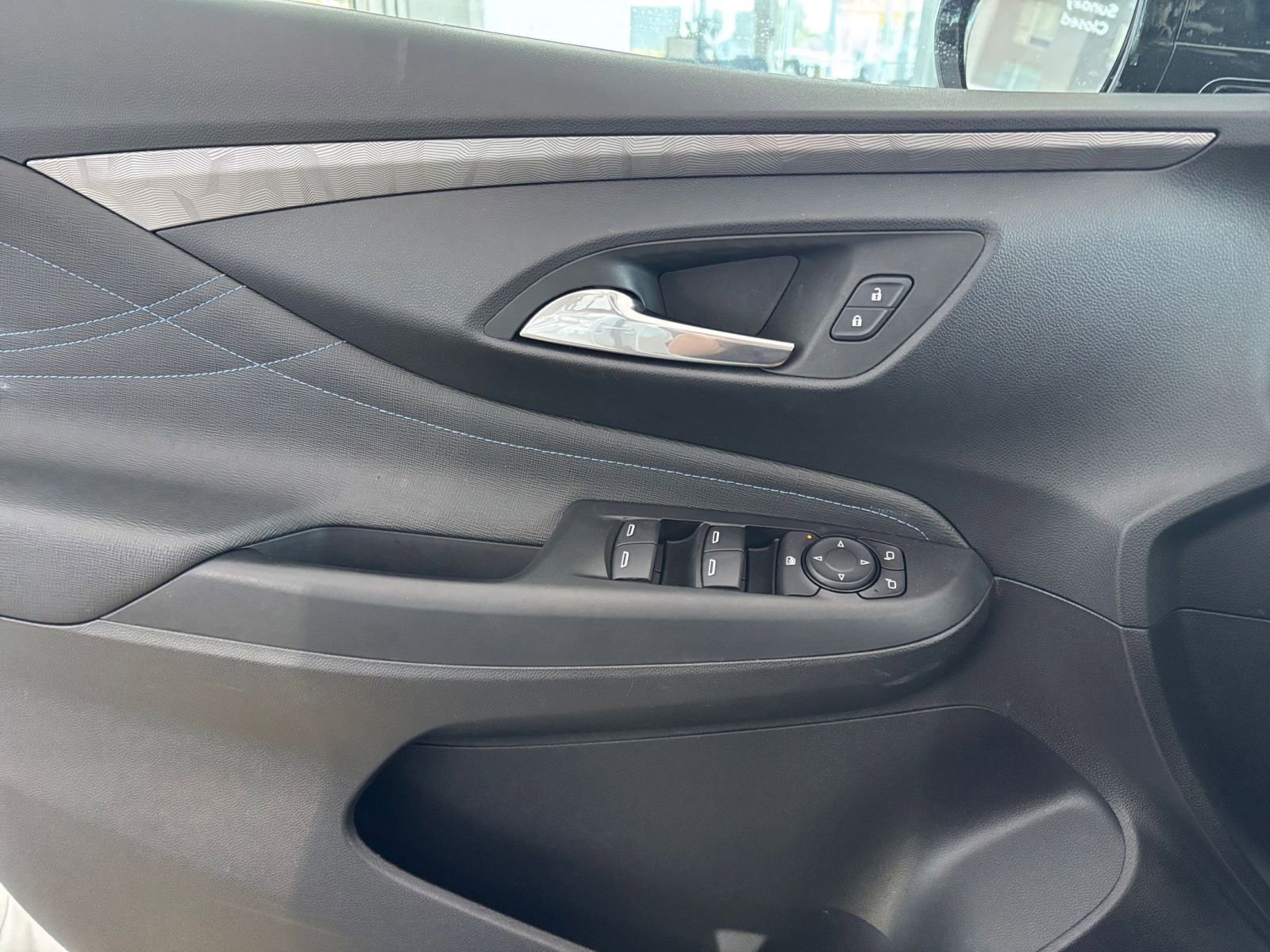 Used 2025 Buick Envista Sport Touring image 20