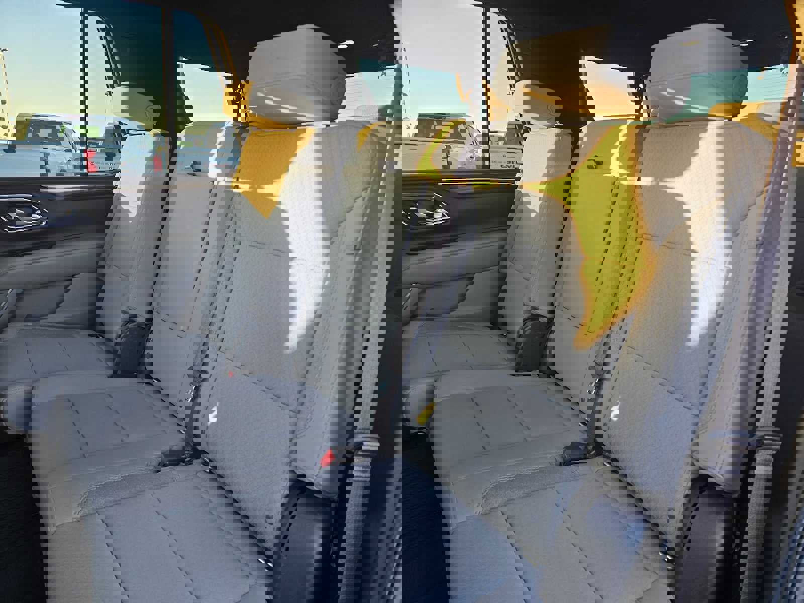 Used 2022 GMC Yukon SLE w/ Max Trailering Package image 18