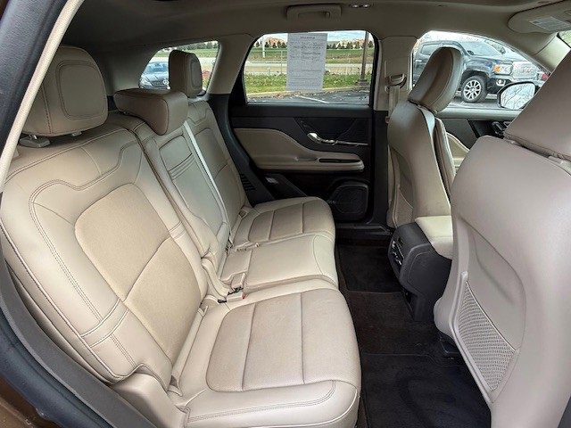 Used 2022 Lincoln Corsair AWD w/ Premium Package image 17