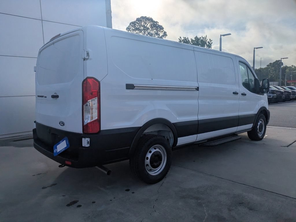New 2026 Ford Transit 150 Low Roof w/ Load Area Protection Package RWD image 4