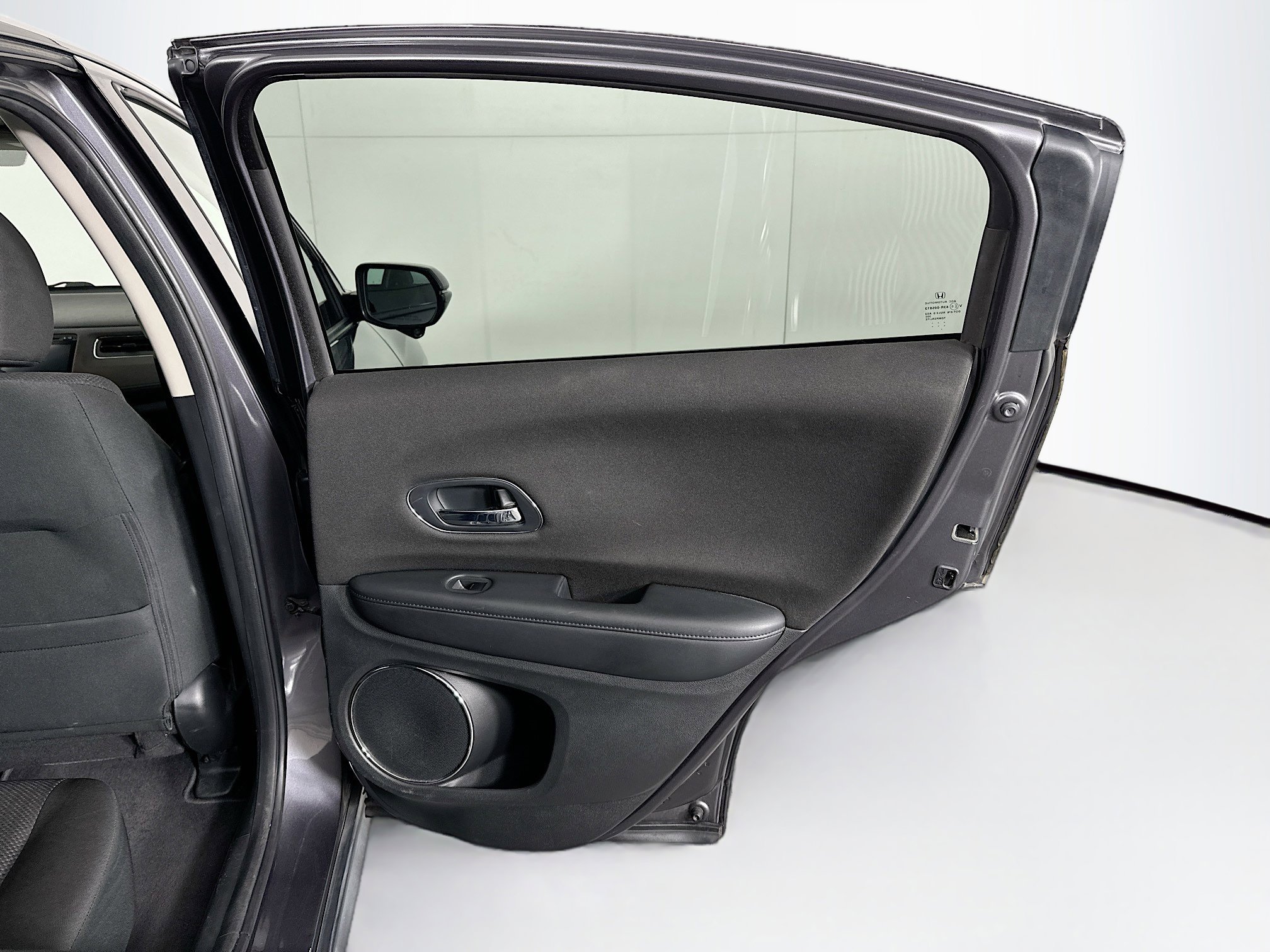 Used 2018 Honda HR-V EX image 29