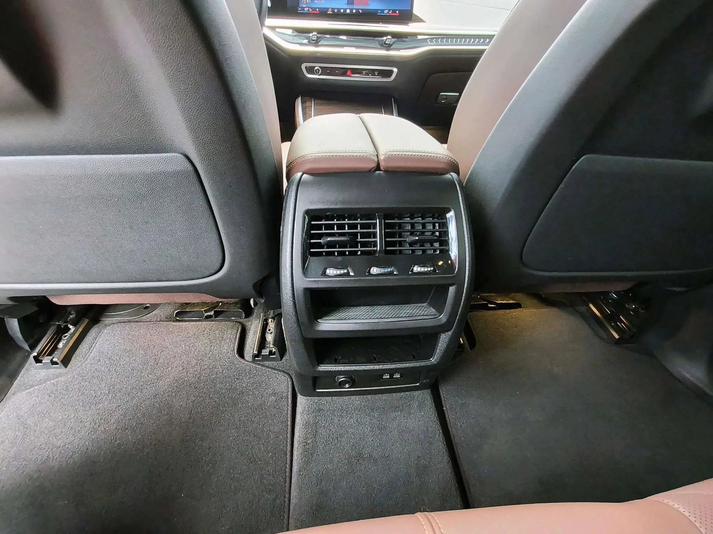 Used 2025 BMW X5 sDrive40i w/ Parking Assistance Package RWD image 34
