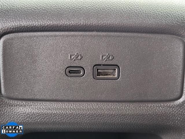 Used 2024 Chevrolet Trax LT w/ LT Convenience Package FWD image 13