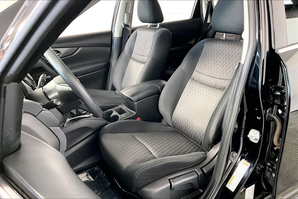 Used 2018 Nissan Rogue S image 25