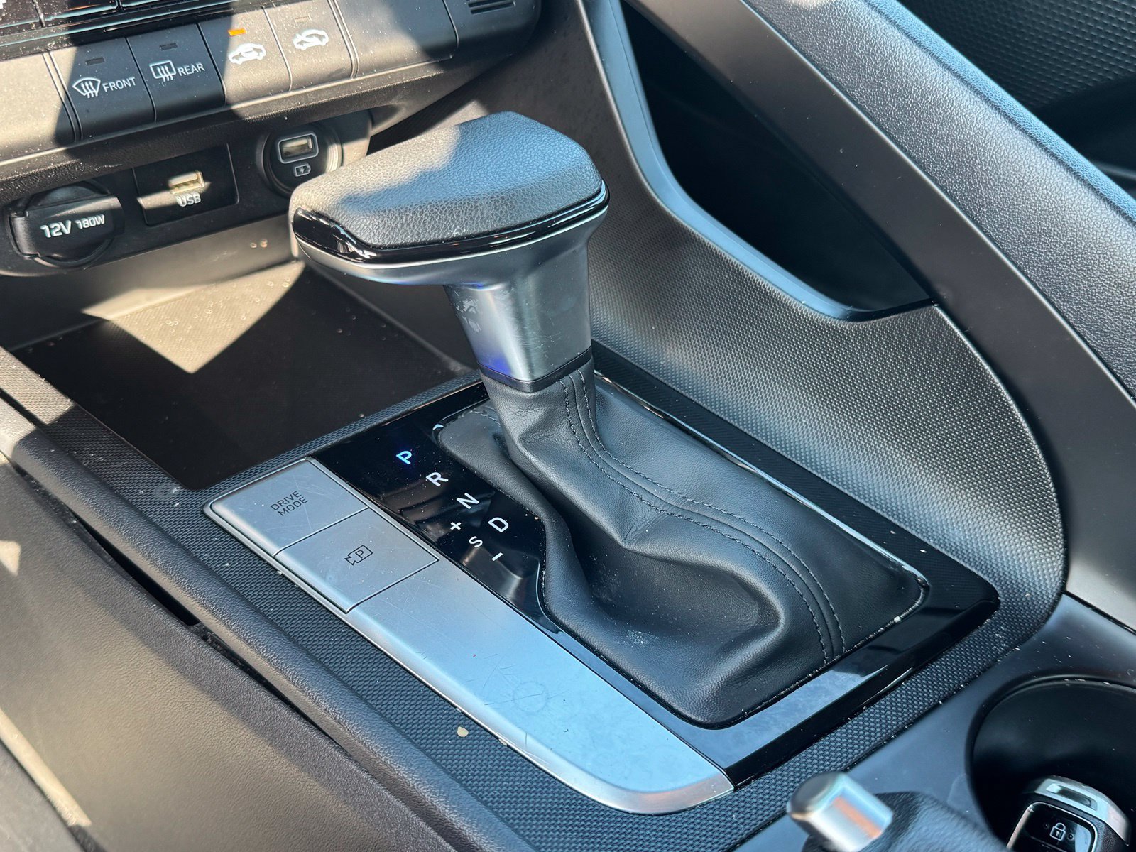 Used 2022 Hyundai Elantra SEL FWD image 21