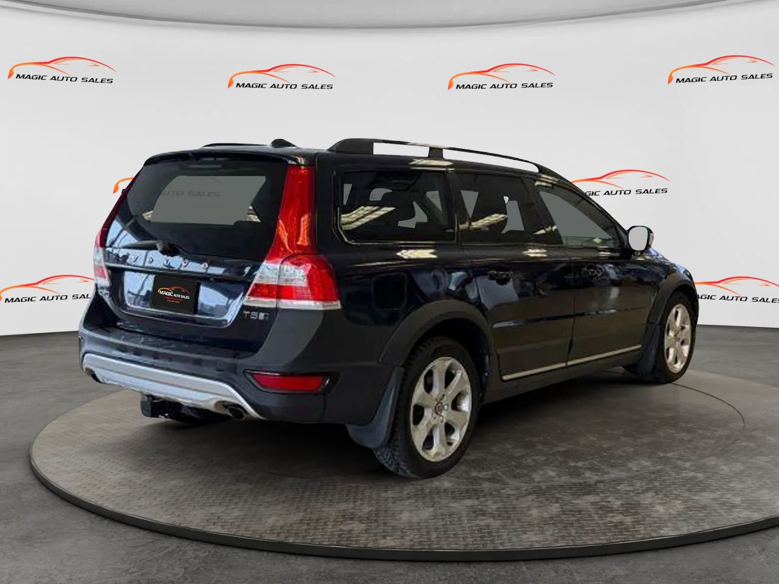 Used 2016 Volvo XC70 T5 Premier w/ Proximity Package image 6