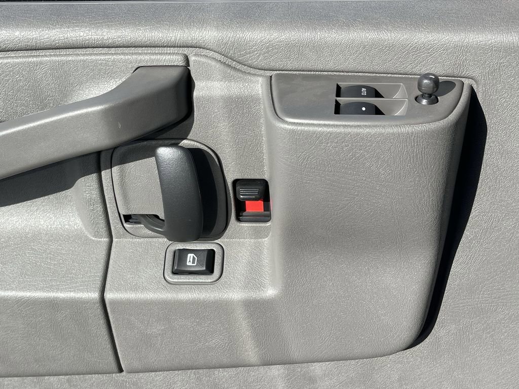 New 2025 GMC Savana 2500 Extended w/ Driver Convenience Package image 23