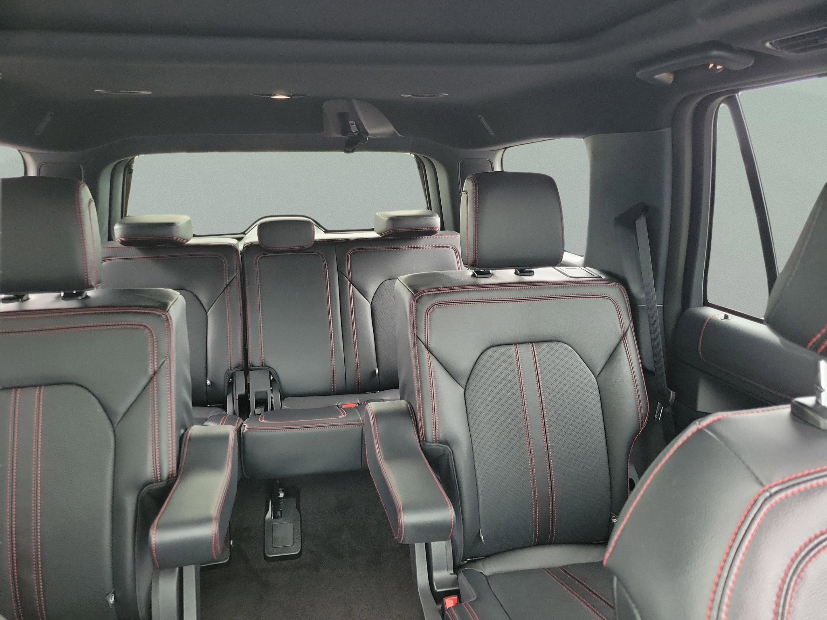Used 2022 Ford Expedition Limited RWD image 12