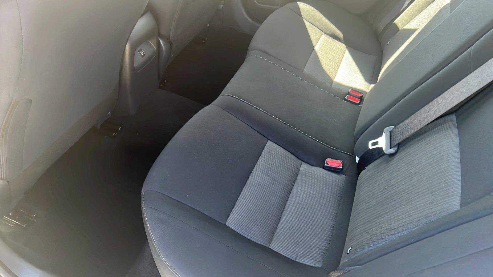 Used 2025 Nissan Sentra SV FWD image 19