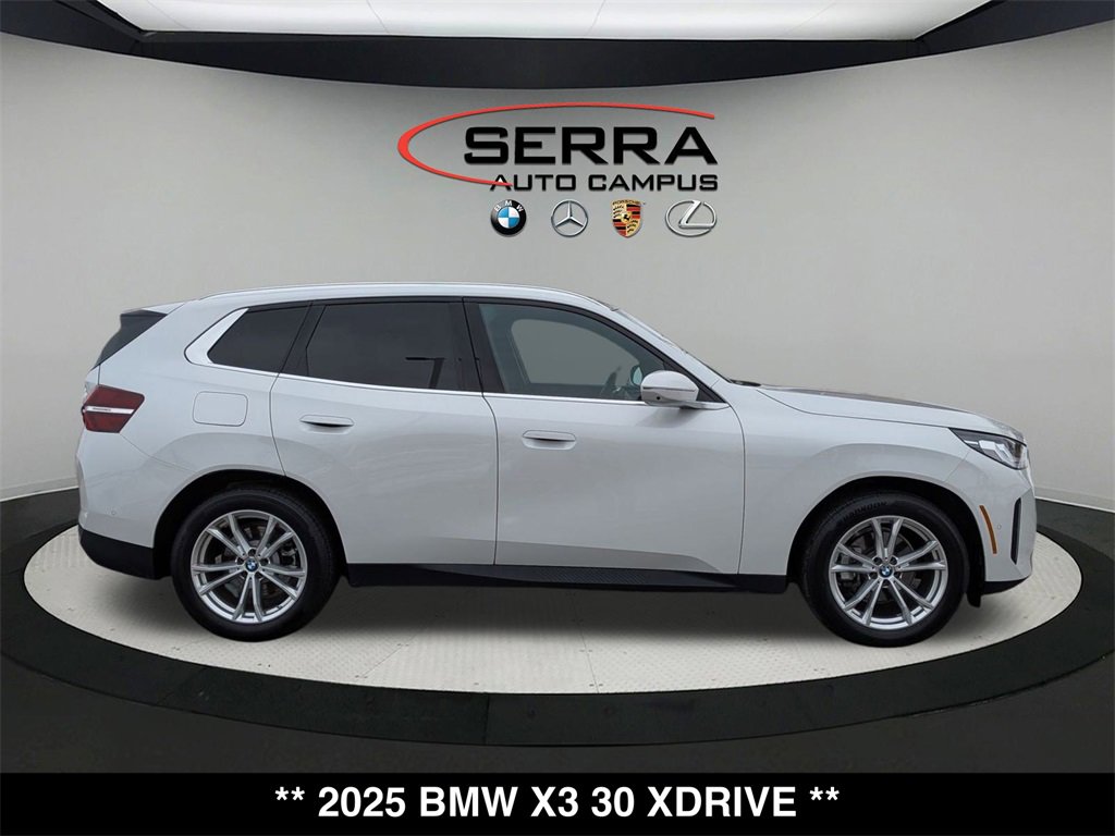 Used 2025 BMW X3 xDrive30i w/ Premium Package image 2