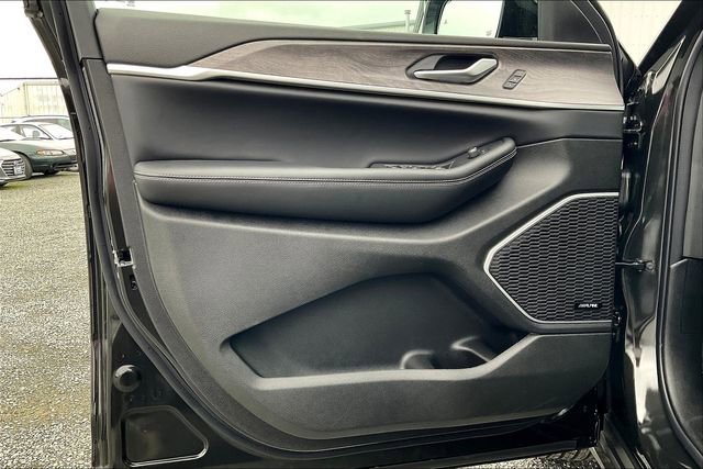 New 2024 Jeep Grand Cherokee Limited w/ Luxury Tech Group II image 21