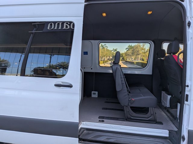 Used 2023 Mercedes-Benz Sprinter 2500 image 12