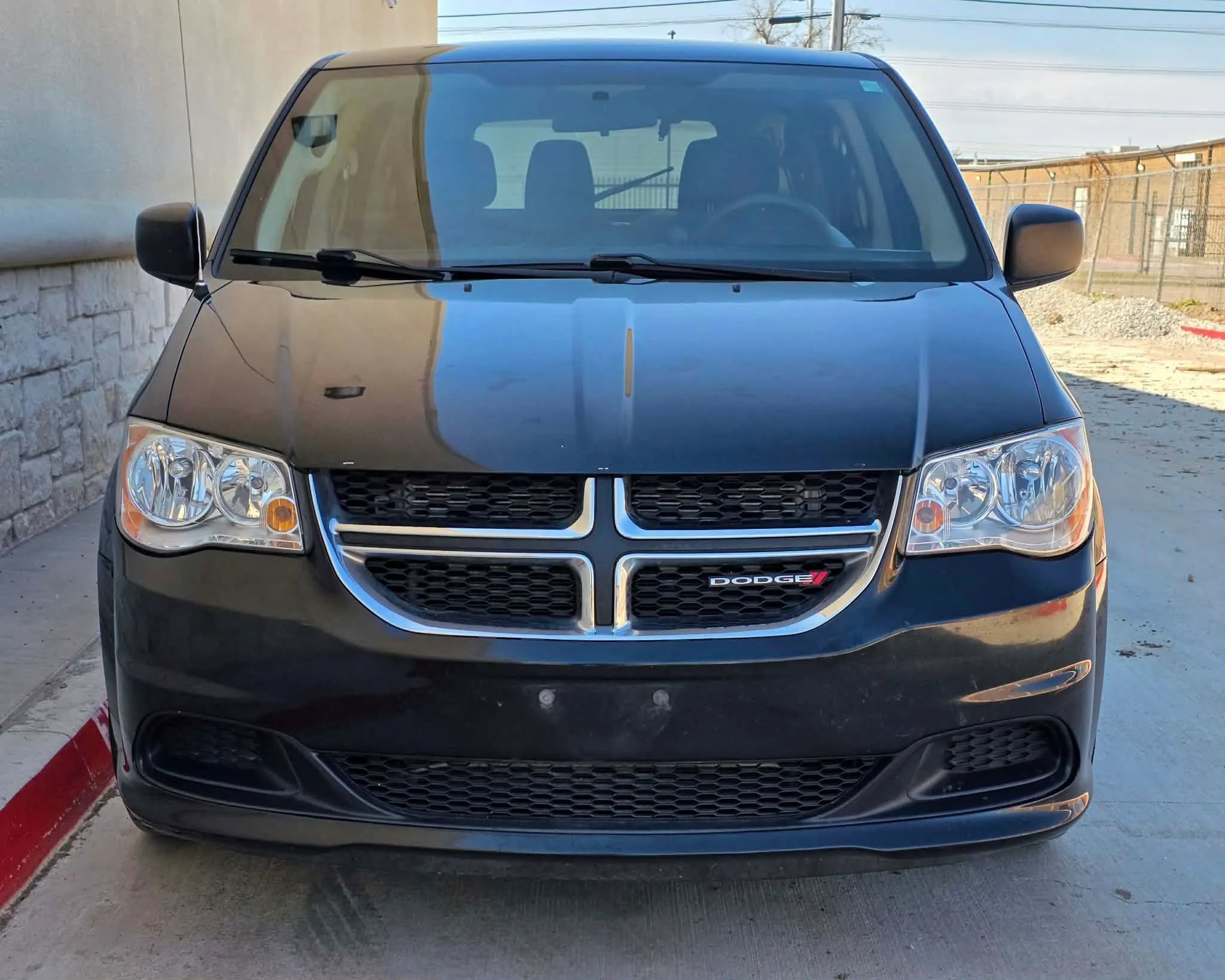 Used 2018 Dodge Grand Caravan SE image 9