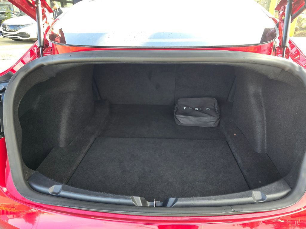 Used 2018 Tesla Model 3 Long Range RWD image 17