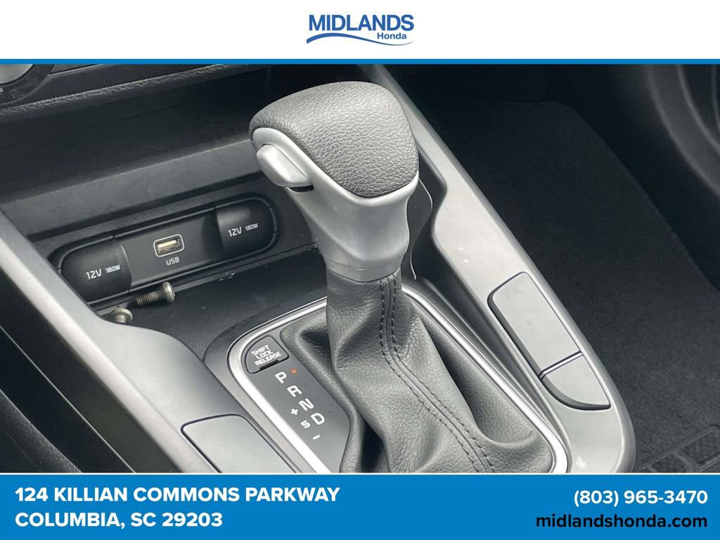 Used 2025 Kia Soul LX w/ LX Technology Package FWD image 26