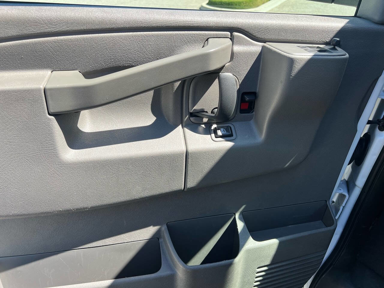 Used 2019 Chevrolet Express 3500 LT w/ LT Preferred Equipment Group image 28