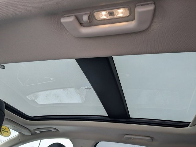 Used 2024 Ford Edge SEL w/ Convenience Package image 4