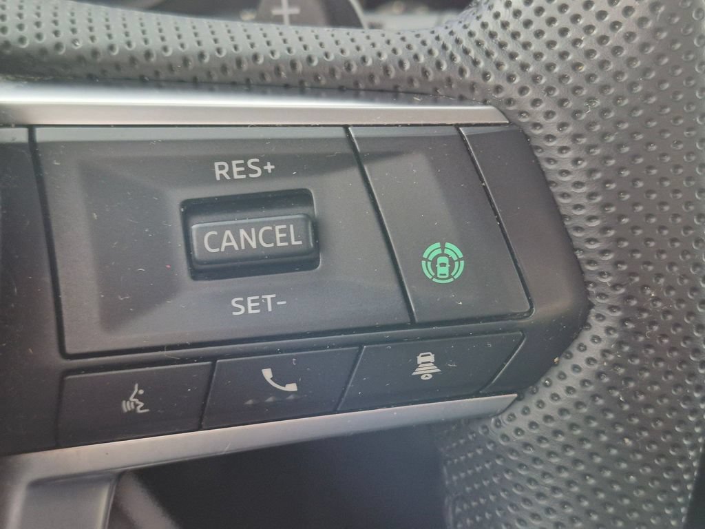 Used 2023 Mitsubishi Outlander SE FWD image 15