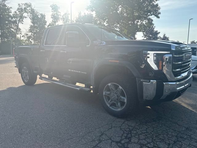 Used 2025 GMC Sierra 2500 SLT w/ SLT Premium Package AWD/4WD image 3