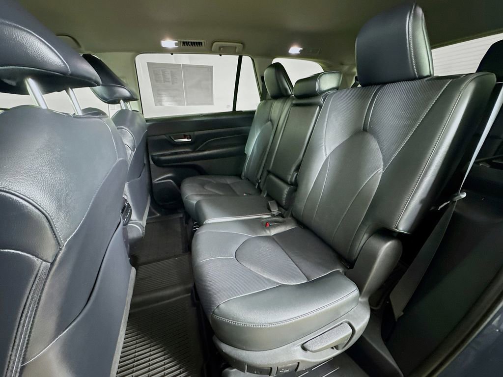 Certified 2024 Toyota Grand Highlander Limited image 22