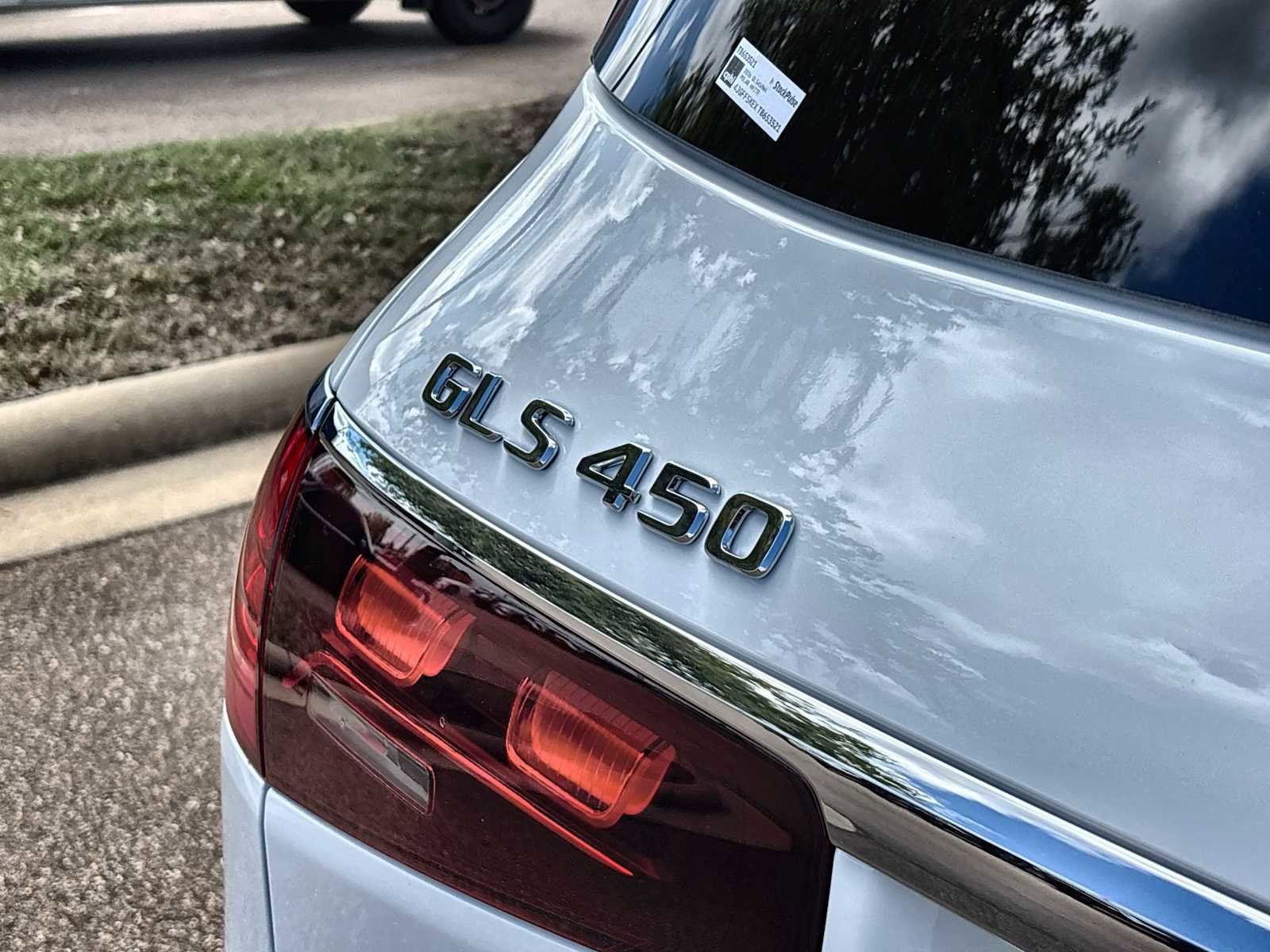 New 2026 Mercedes-Benz GLS 450 4MATIC image 15