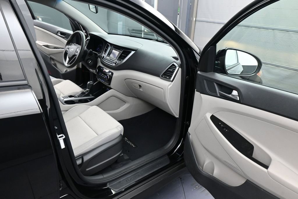 Used 2018 Hyundai Tucson SE FWD image 43