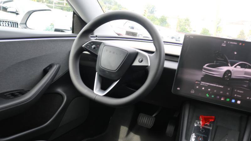 Used 2025 Tesla Model 3 Long Range RWD image 19