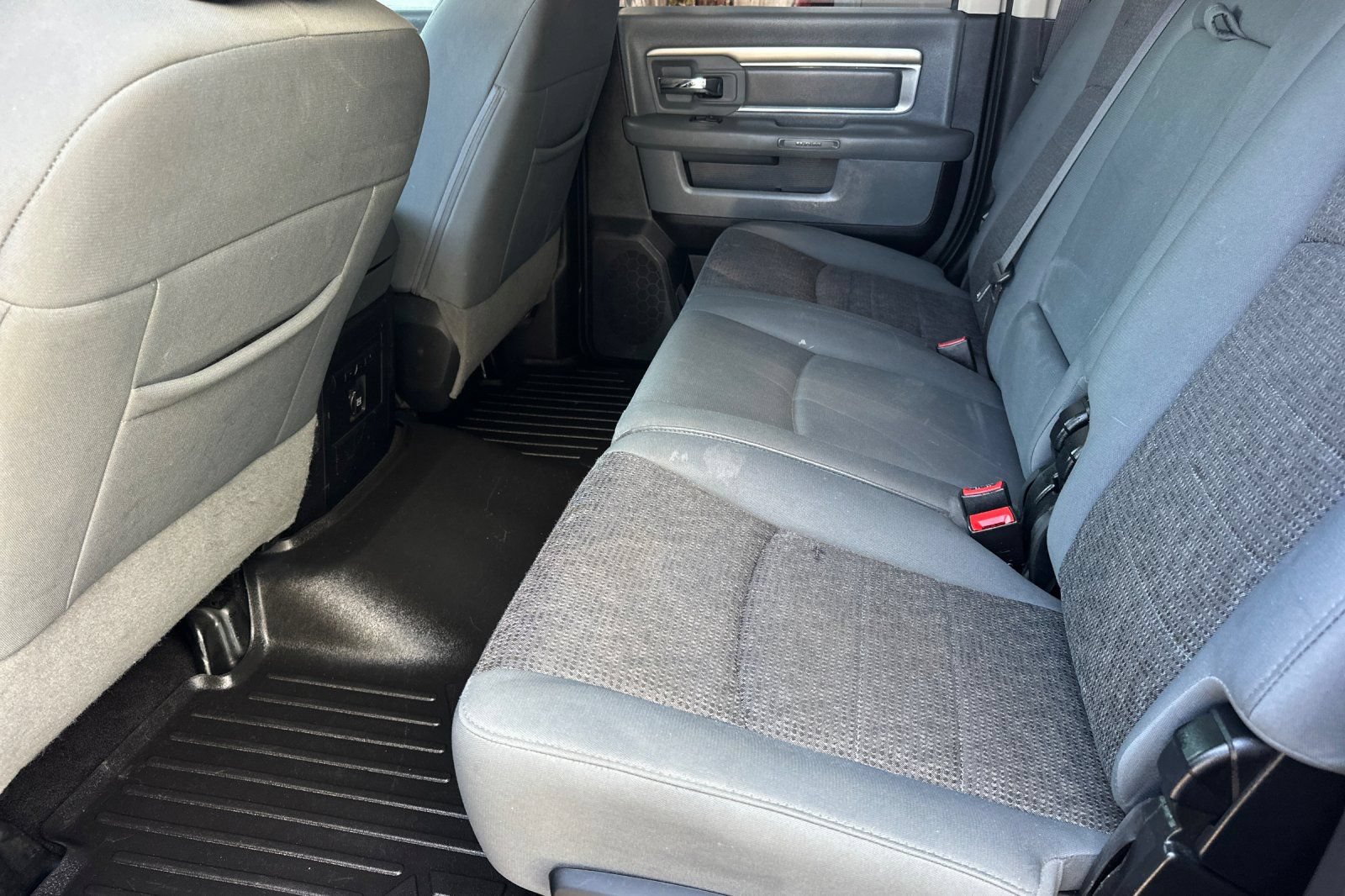 Used 2017 RAM 3500 Big Horn AWD/4WD image 12