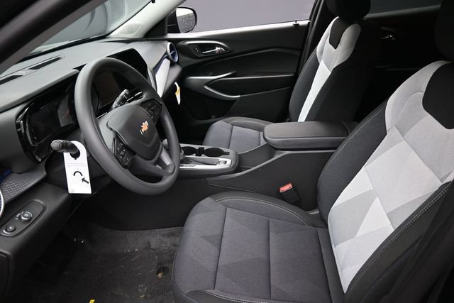 New 2026 Chevrolet Trax LS FWD image 9