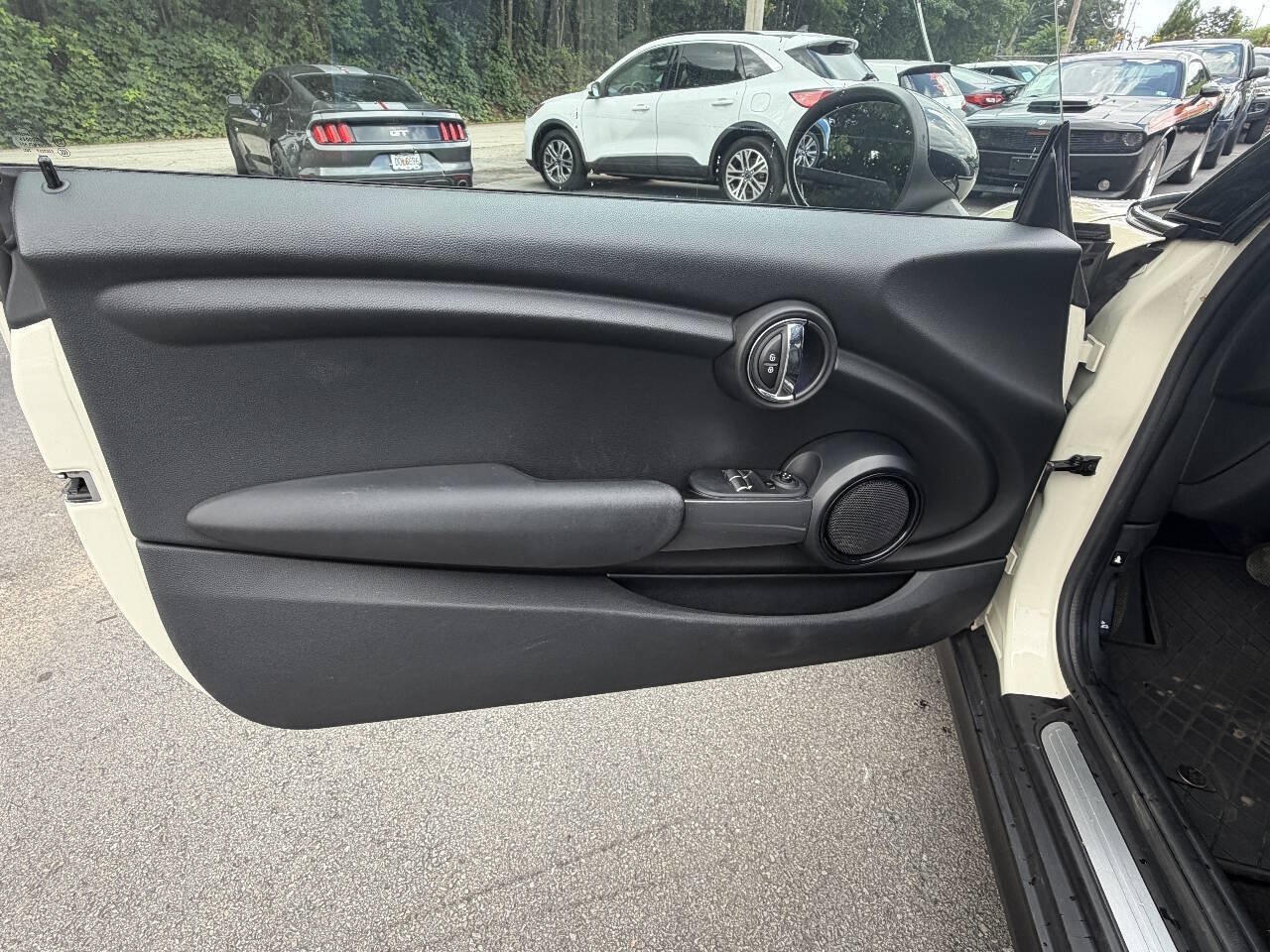 Used 2015 MINI Cooper 2-Door Hardtop FWD image 19