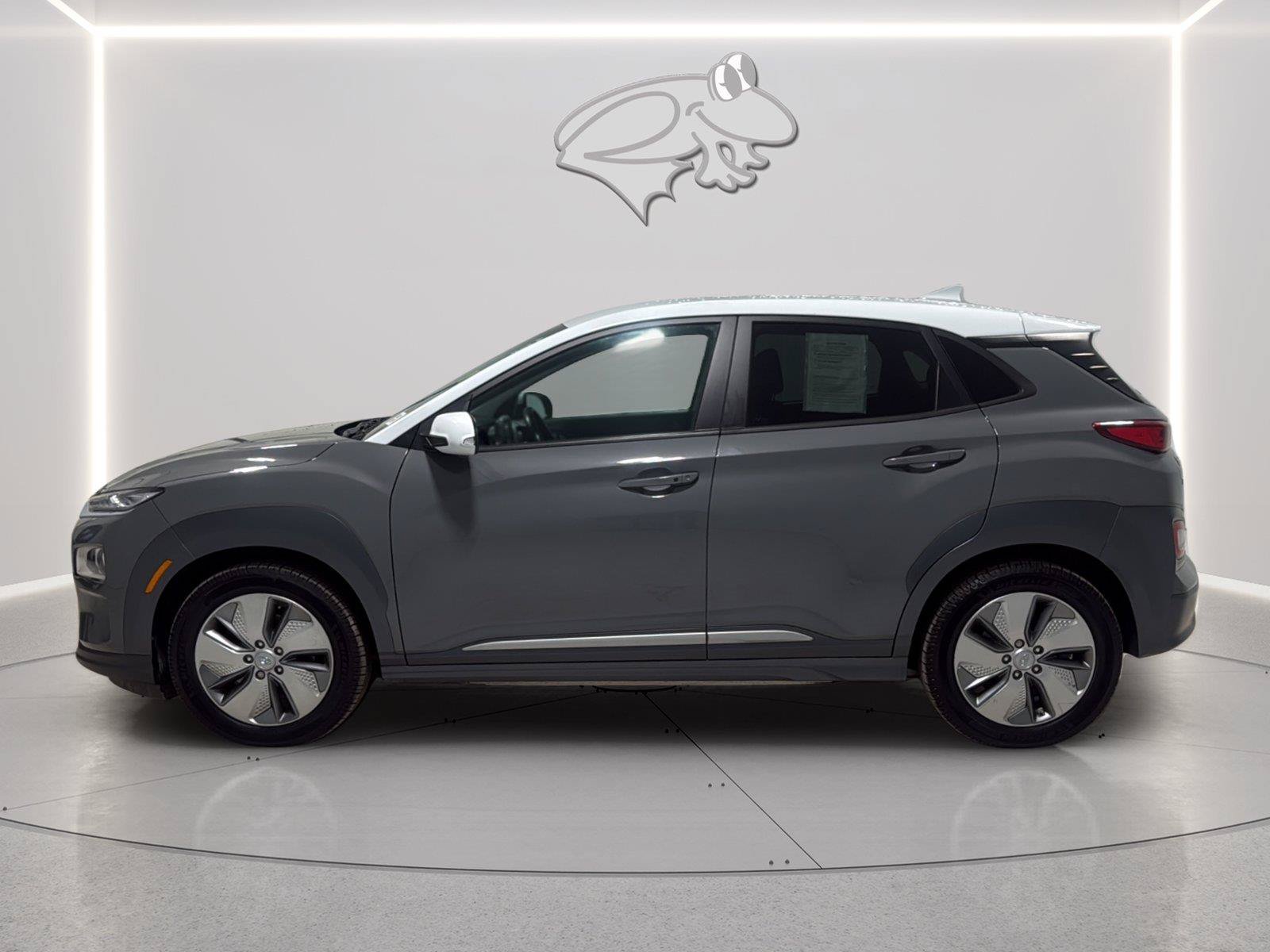 Used 2021 Hyundai Kona SEL FWD image 2