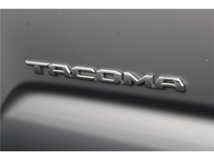 Used 2017 Toyota Tacoma SR5 w/ Tow Package image 30