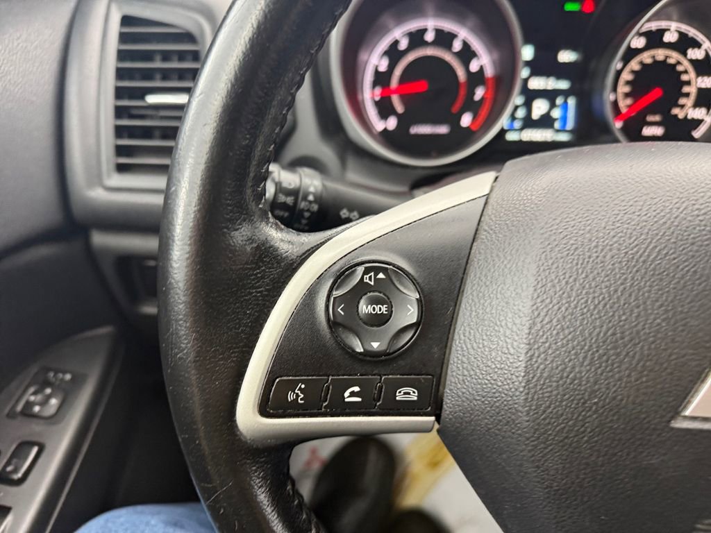 Used 2015 Mitsubishi Outlander Sport ES image 32