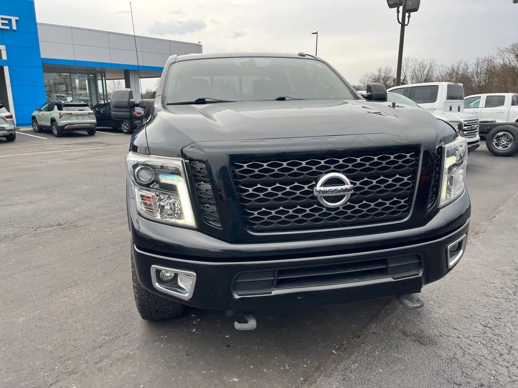 Used 2017 Nissan Titan PRO-4X image 8