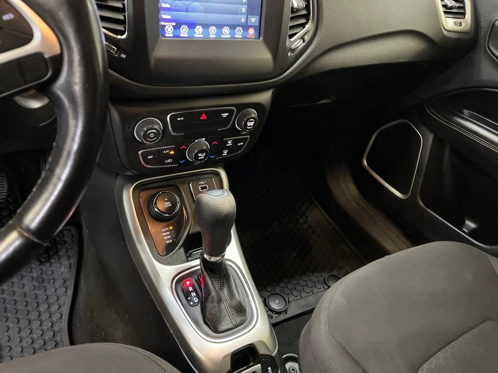 Used 2021 Jeep Compass Sport w/ Cold Weather Group AWD/4WD image 18