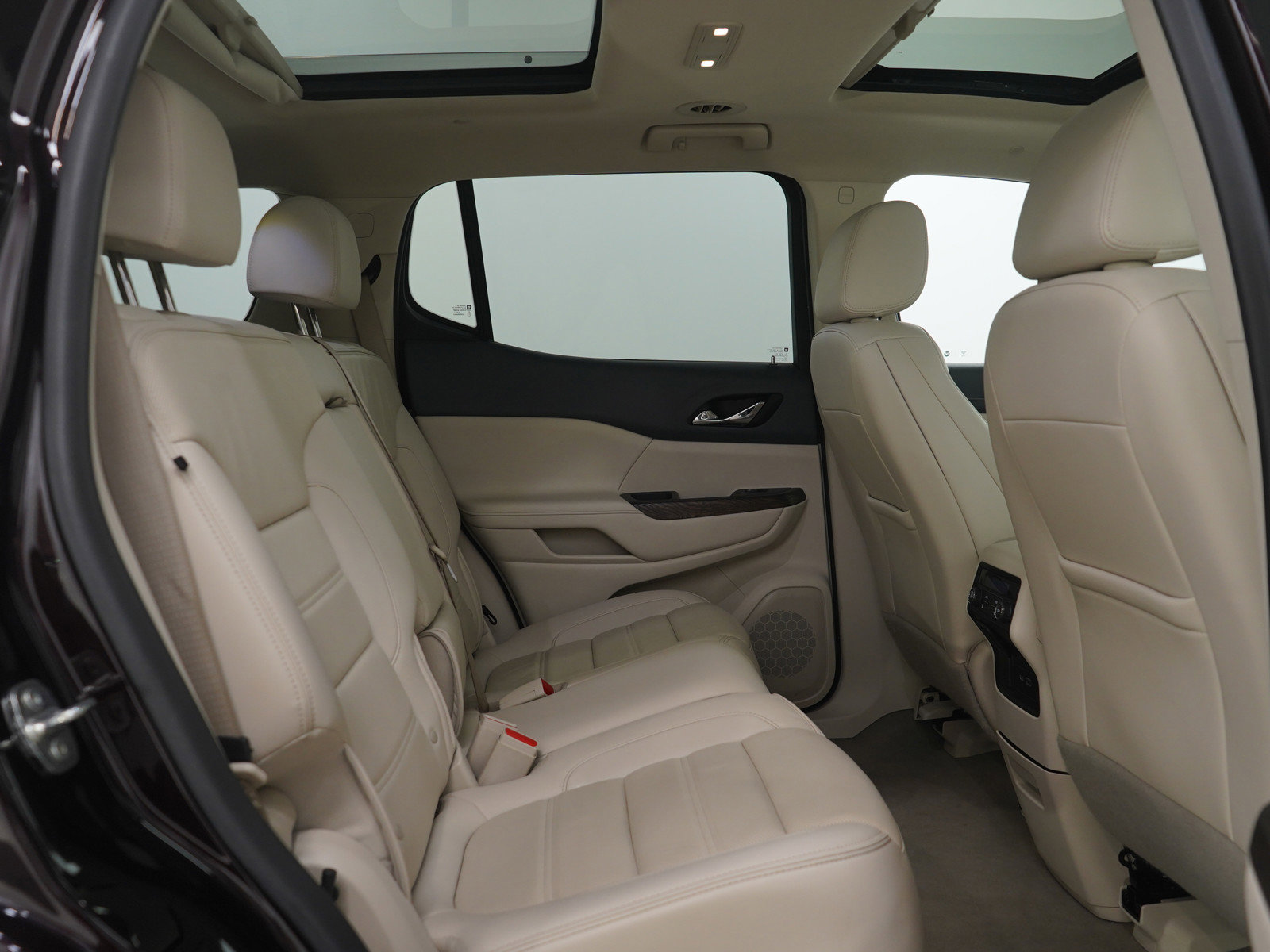 Used 2021 GMC Acadia Denali w/ GMC Pro Grade Package image 14