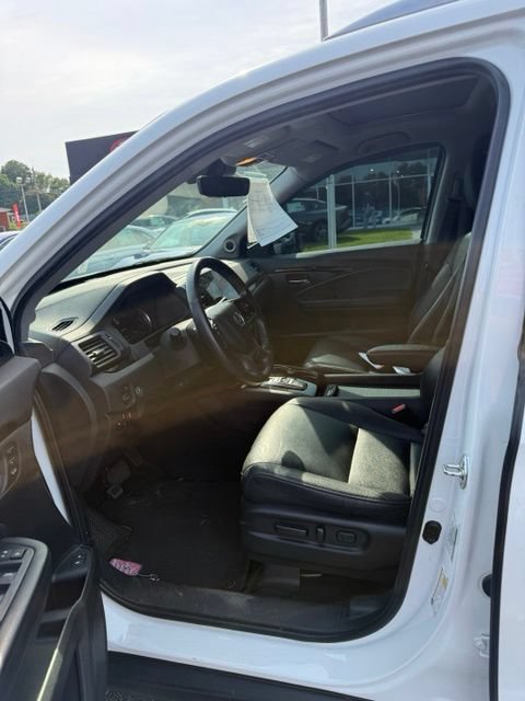 Used 2022 Honda Pilot Touring image 9