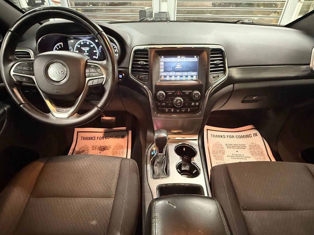 Used 2020 Jeep Grand Cherokee Laredo image 22