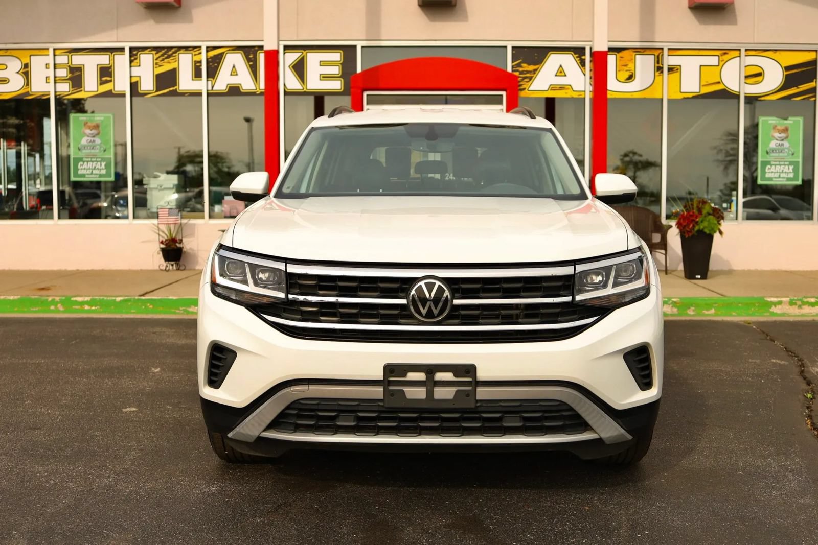 Used 2021 Volkswagen Atlas SE FWD image 2