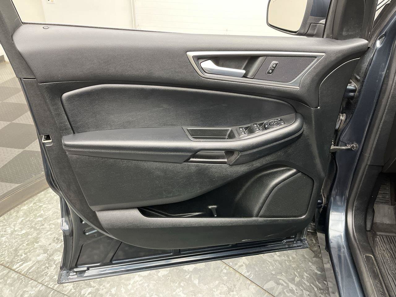 Used 2023 Ford Edge SEL w/ Convenience Package AWD/4WD image 6