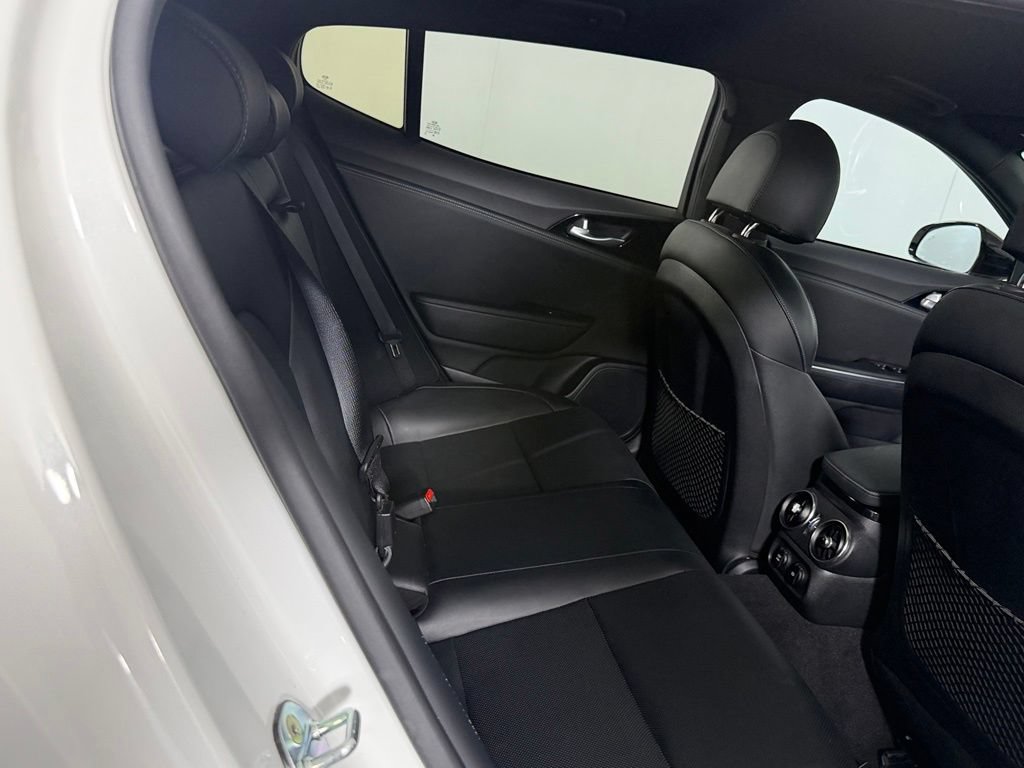 Used 2022 Kia Stinger GT-Line RWD image 22