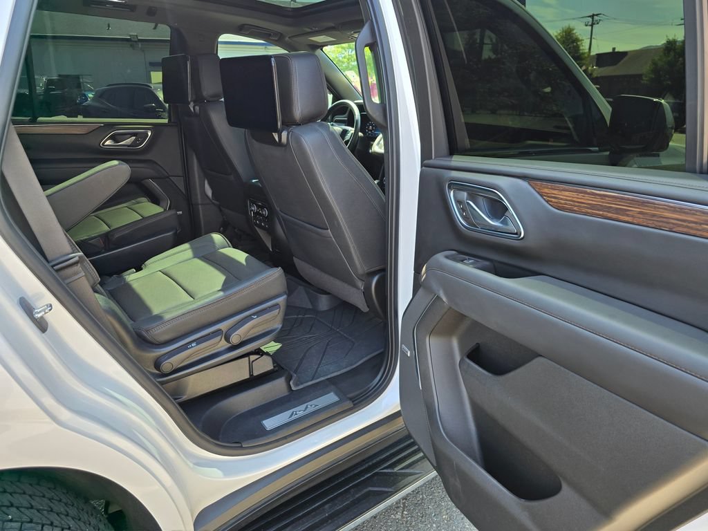 Used 2023 Chevrolet Tahoe High Country AWD/4WD image 17