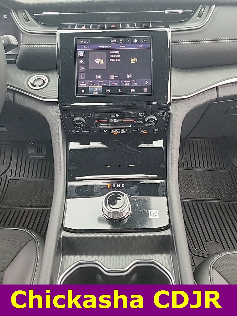 New 2025 Jeep Grand Cherokee L Altitude image 16