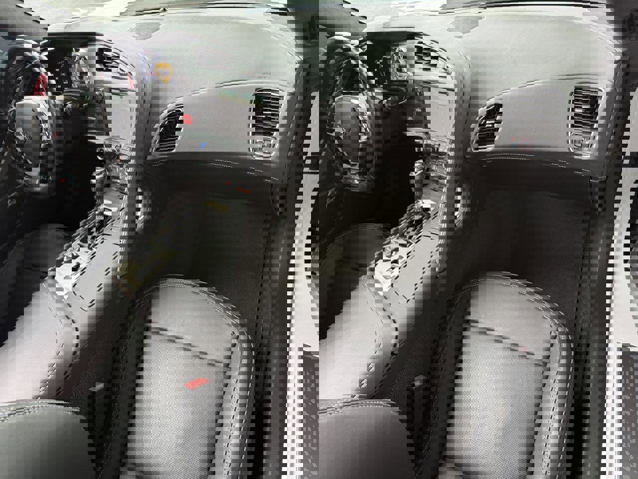 Used 2015 Chevrolet Corvette Z06 w/ 3LZ Preferred Equipment Group image 28