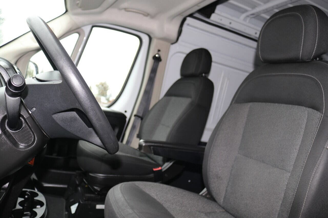 Used 2021 RAM ProMaster 2500 image 13