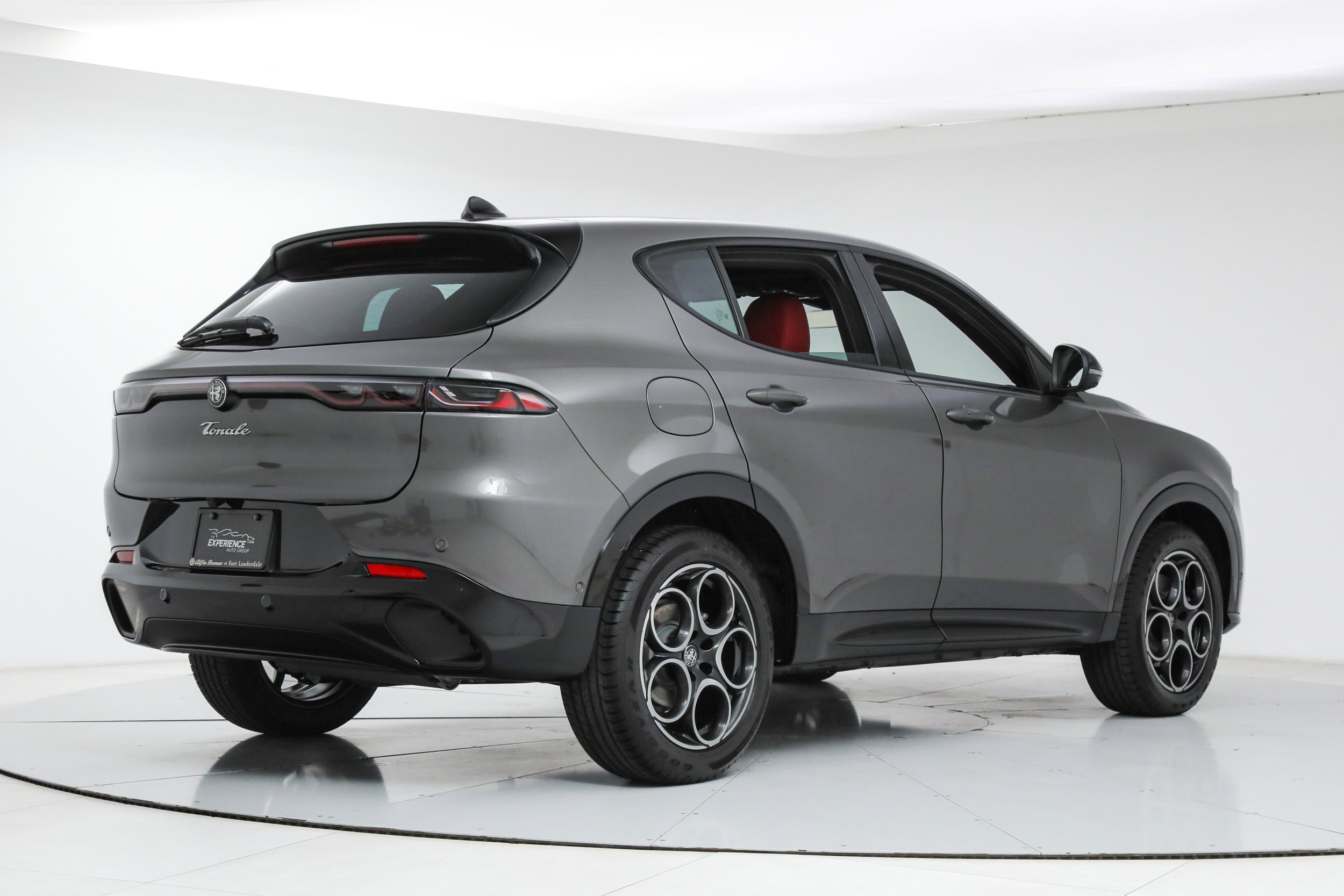 New 2026 Alfa Romeo Tonale Sprint w/ Red Premium Package image 3