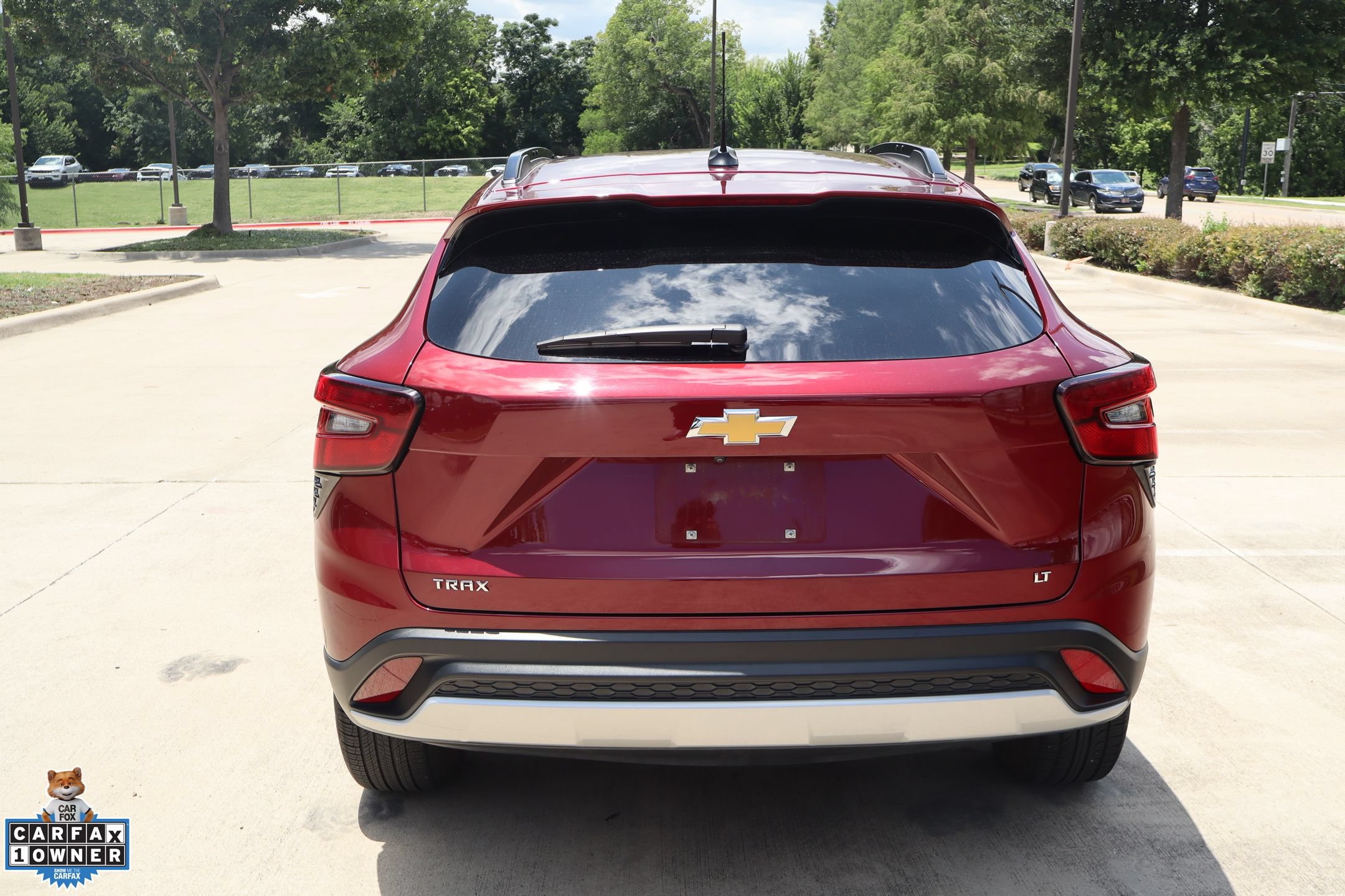 Used 2024 Chevrolet Trax LT w/ LT Convenience Package FWD image 4
