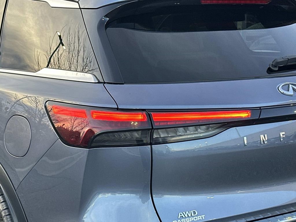 Used 2022 INFINITI QX60 Sensory w/ Vision Package image 9