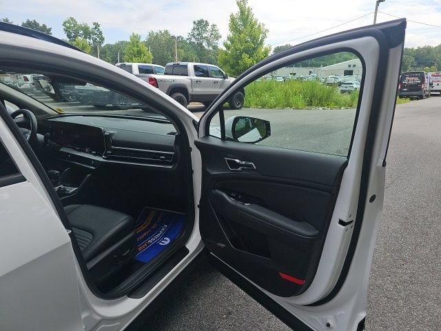 Used 2023 Kia Sportage SX FWD image 11